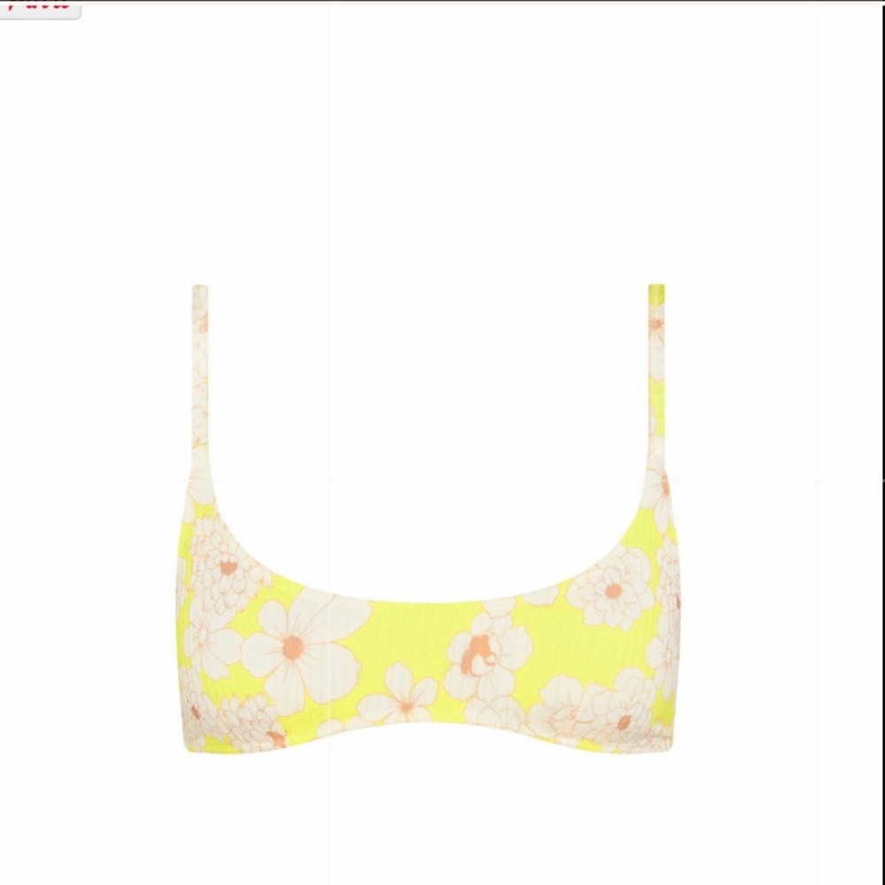 ISO SMALL top AND MEDIUM bottoms